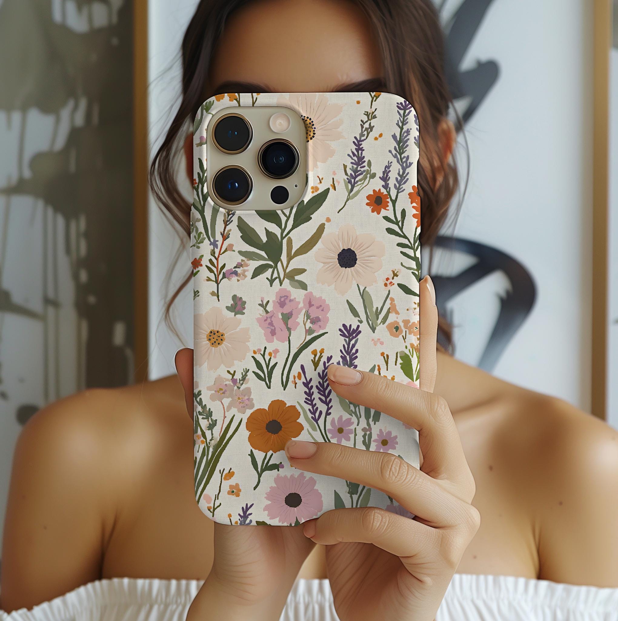 Boho Floral Phone Case: Vintage Botanical Design