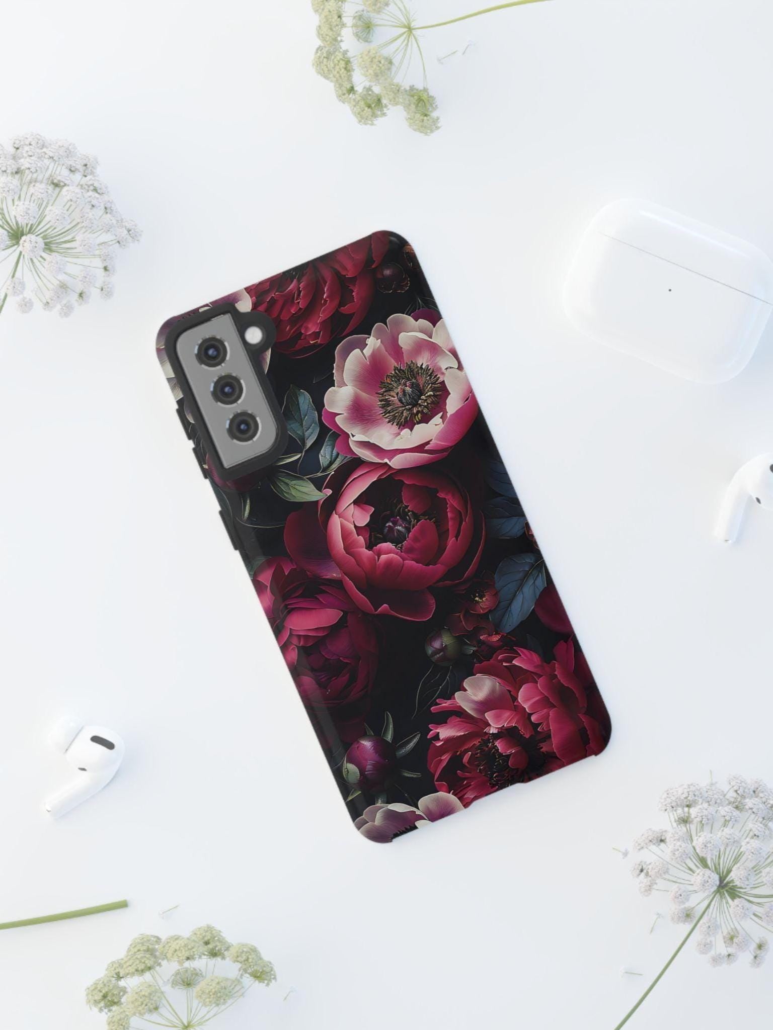 Dark Academia Floral Phone Case: Victorian Gothic Design
